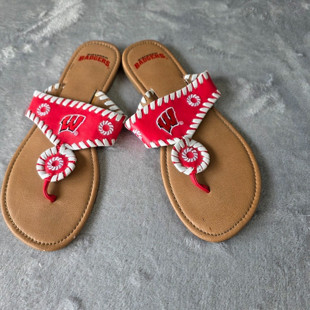 Wisconsin‎ Badgers Sandals Thong Womens Size 6